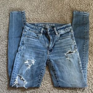 American Eagle Outfitters Women's Light Blue Ripped Skinny Jeans